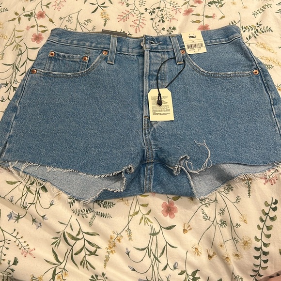 Levi’s 501 - Picture 1 of 3